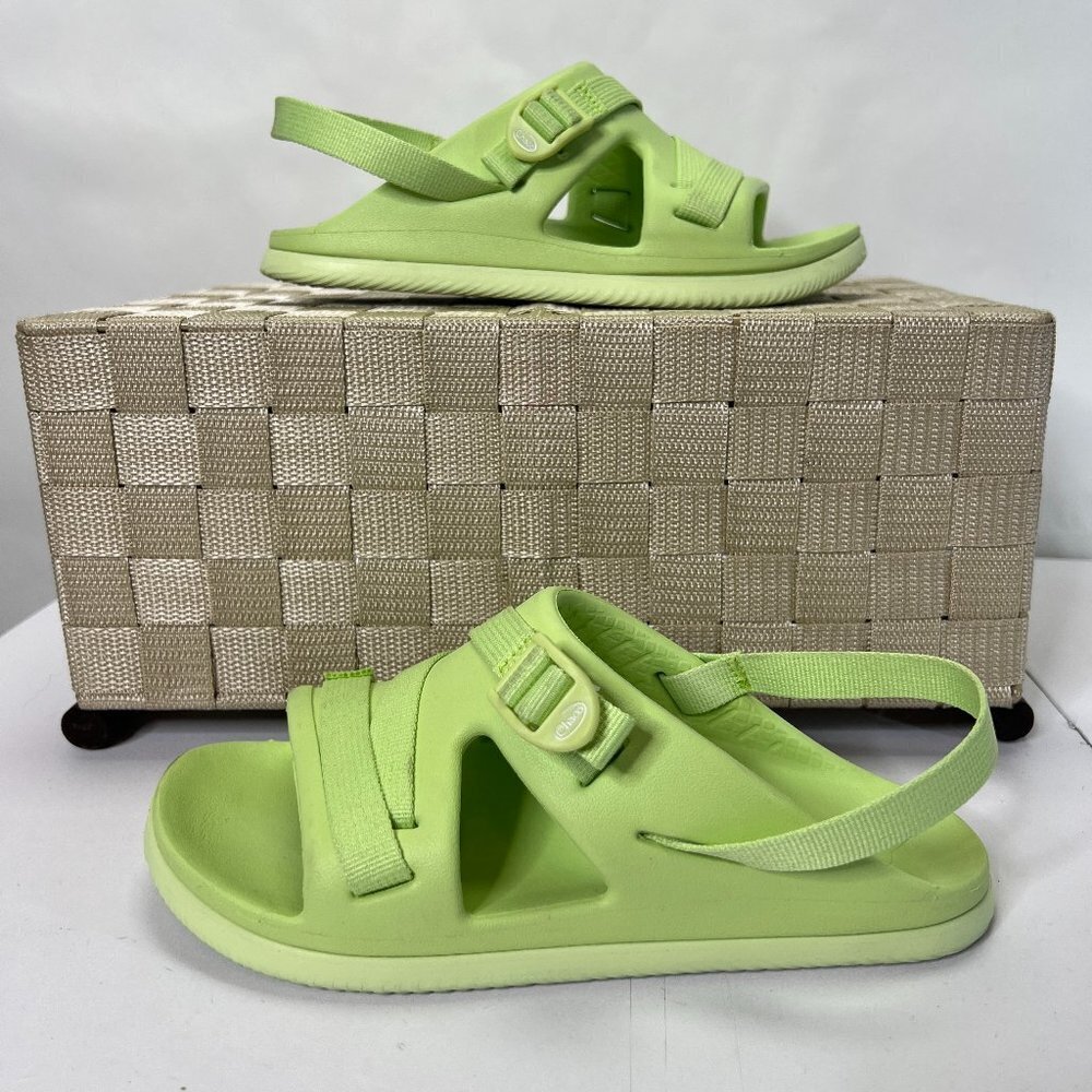 CHACO Lime Green Spring Sandals Size 6